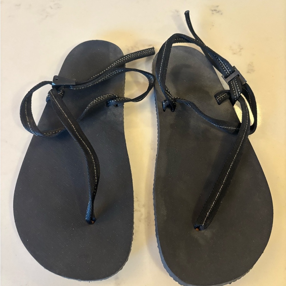Black Earthrunners Primal Sandals